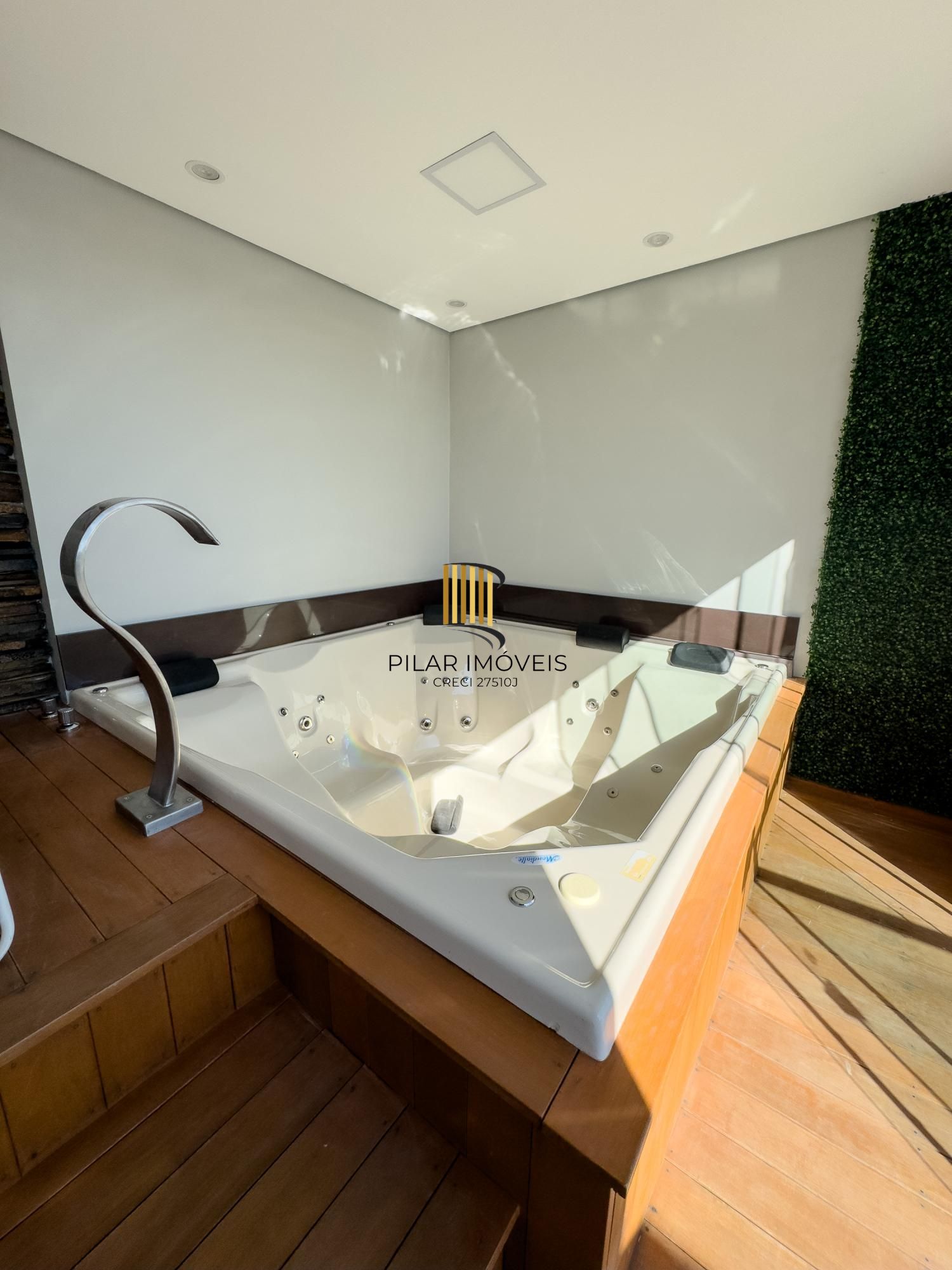 Casa em Condomínio com 3 dormitórios no bairro Vila Conceição.