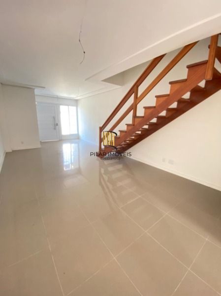 Casa para Venda - 125m², 3 dormitórios, sendo 1 suites, 1 vaga - Guarujá