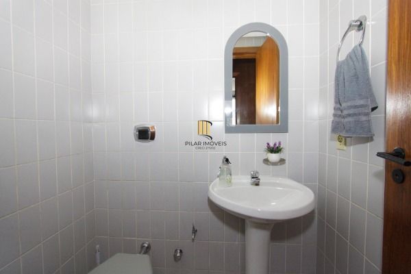 Conjunto/Sala em Porto Alegre, no bairro Rio Branco, à venda.