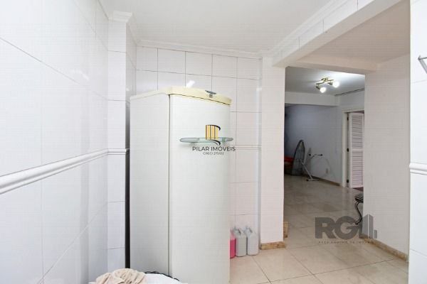 Casa Condominio para Venda - 201m², 3 dormitórios, sendo 1 suites, 2 vagas - Tri