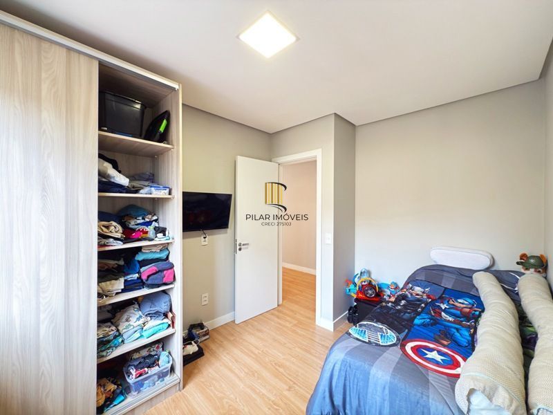 Casa contemporânea, 4 d, sendo 2 suítes, uma no térreo,206 m² , bairro tristeza