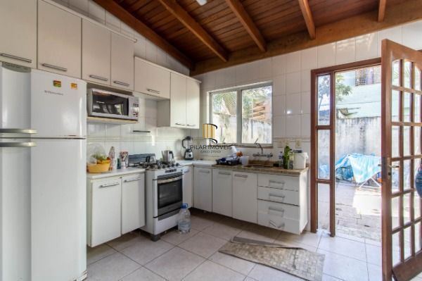 Casa para Venda - 214.21m², 3 dormitórios, sendo 3 suites, 2 vagas - Ipanema