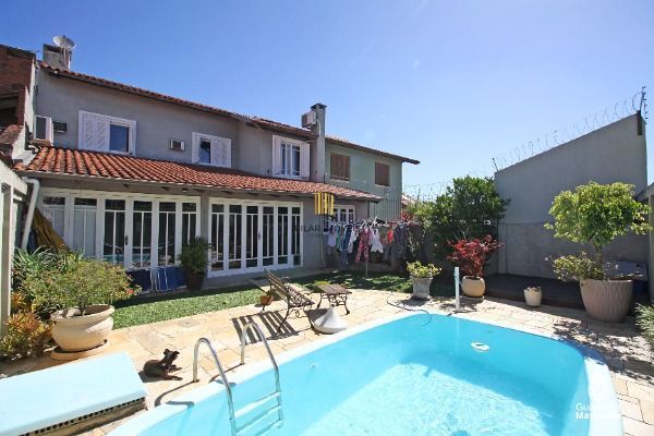 Casa para Venda - 219.05m², 3 dormitórios, sendo 1 suites, 2 vagas - Bahamas