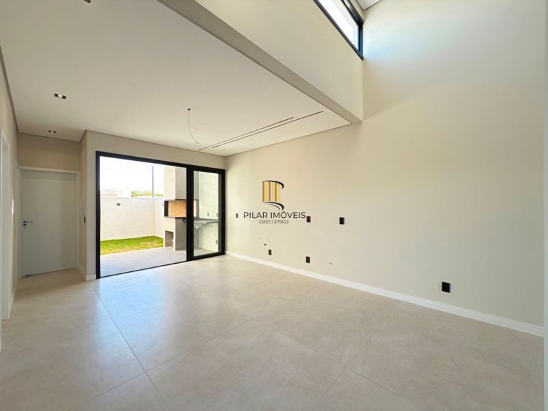 Espetacular Residência térrea com 3 dormitórios no bairro Hípica.