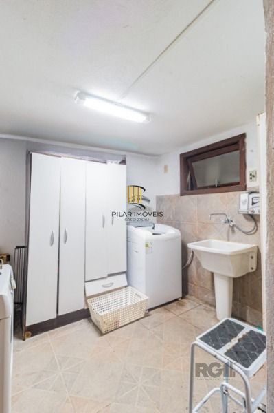 Casa Condominio em Porto Alegre, no bairro Vila Conceição, com 3 dormitório(s), 