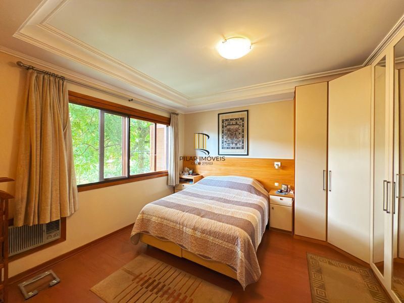 Linda Residência com 3 dormitórios sendo 1 suíte no Jardim Isabel.