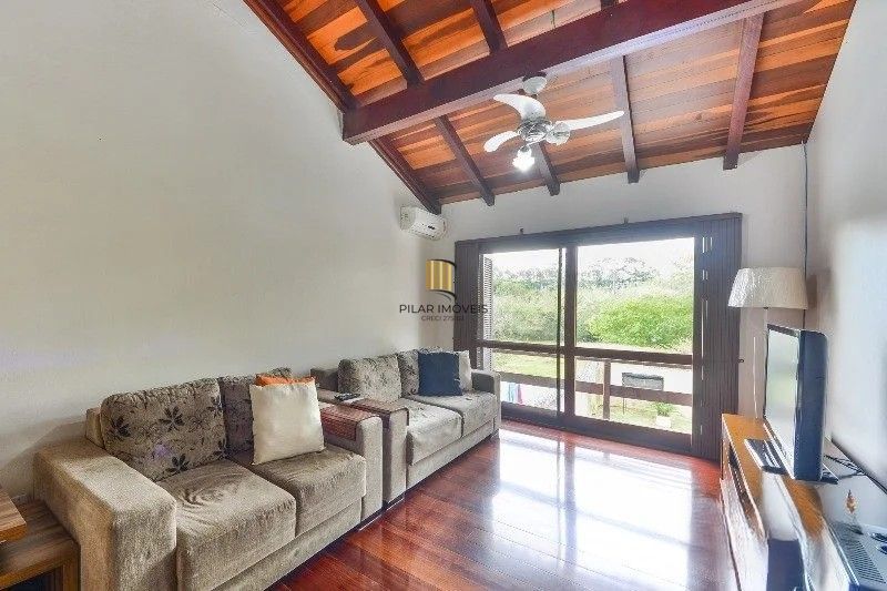 Casa à venda com 280m² | 3 dormitórios | 1 suíte | 2 vagas | Ipanema – Porto Alegre