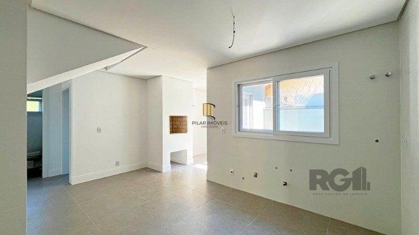 Casa em Porto Alegre, no bairro Jardim Isabel, com 3 dormitório(s), e 3 banheiro