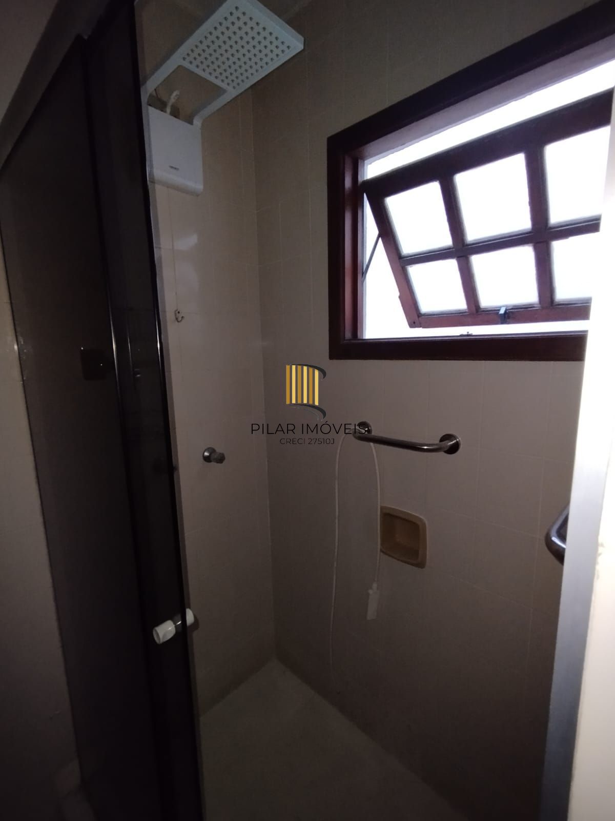 Linda cobertura no bairro Tristeza para venda.