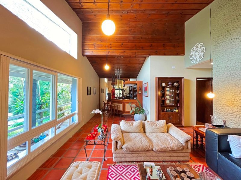 Casa em condomínio para pessoas de bom gosto.