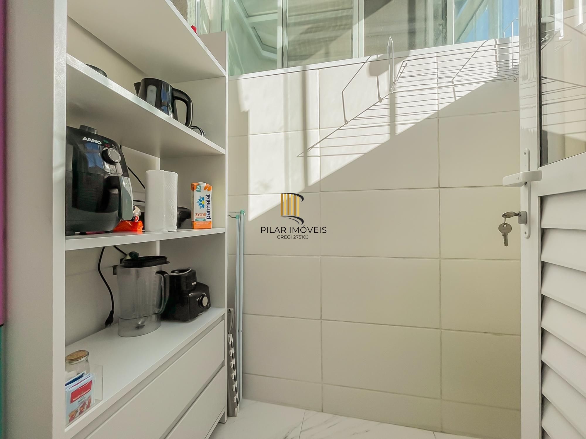 Excelente sobrado em condomínio na Tristeza