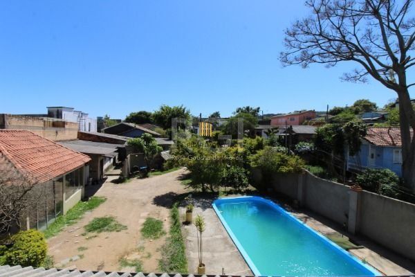 Casa para Venda - 220m², 4 dormitórios, sendo 2 suites, 5 vagas - Vila Nova