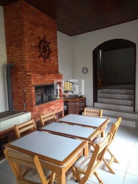 Casa para Venda - 741m², 5 dormitórios, sendo 3 suites, 9 vagas - Espirito Santo