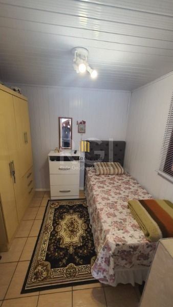 Casa para Venda - 220m², 4 dormitórios, 3 vagas - Restinga