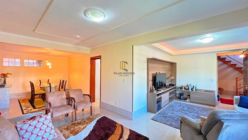 Sobrado 4 dormitórios à venda Camaquã Porto Alegre/RS