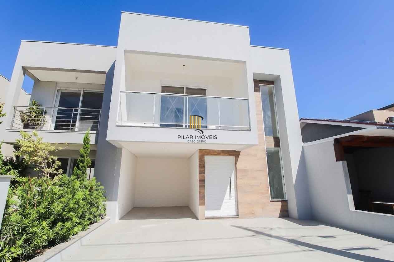 Casa em condomínio 4 D, sendo um dormitório no térreo, 168 m², garagem coberta