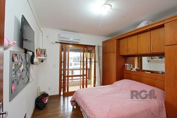 Casa para Venda - 399m², 4 dormitórios, sendo 1 suites, 6 vagas - Vila Nova