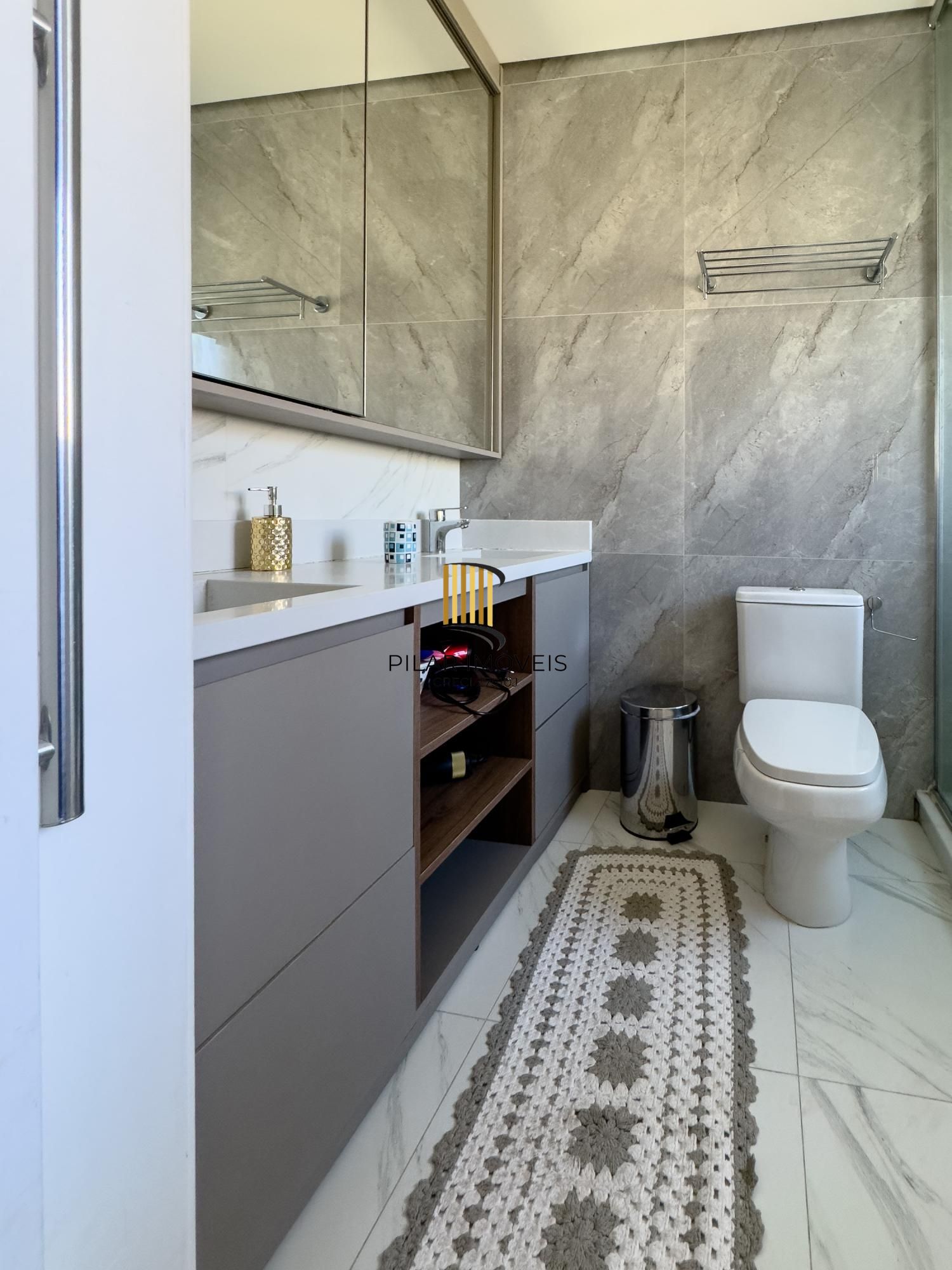 Casa em Condomínio com 3 dormitórios no bairro Vila Conceição.