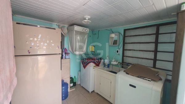 Casa para Venda - 220m², 4 dormitórios, 3 vagas - Restinga