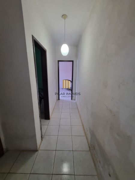 Sobrado em Porto Alegre, no bairro Ponta Grossa, com 4 dormitório(s), e 4 banhei