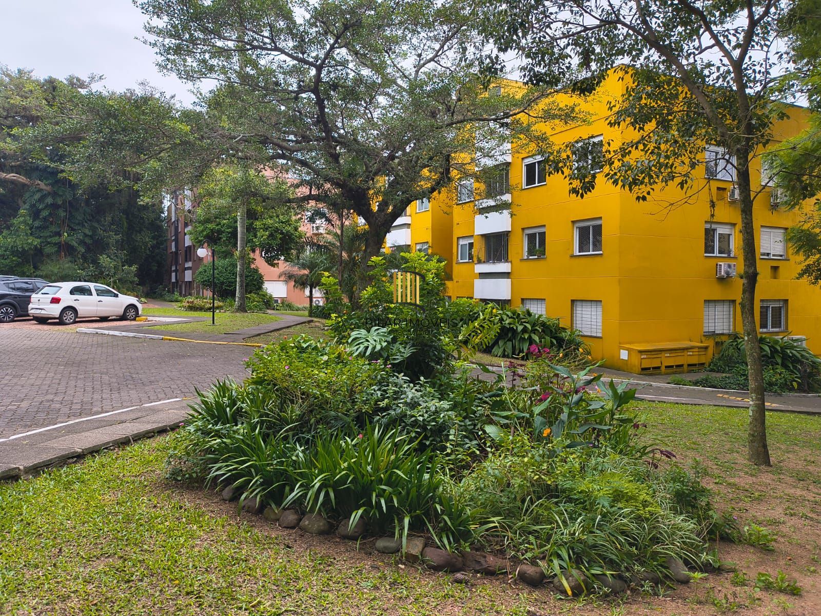 Excelente  apartamento com 3 dormitórios c/ 88m² no Bairro Guarujá.
