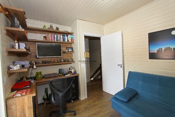 Sobrado para Venda - 208m², 3 dormitórios, sendo 1 suites, 4 vagas - Nonoai