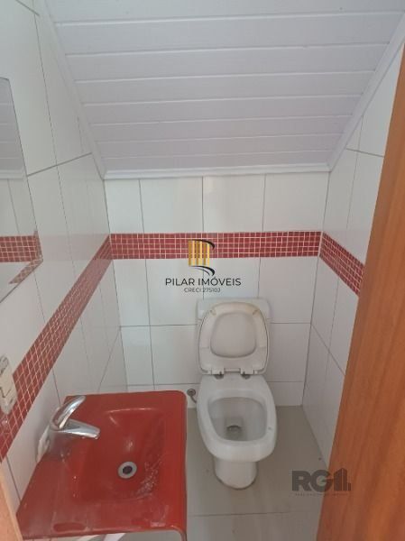 Casa em Porto Alegre, no bairro Restinga, com 4 dormitório(s), e 4 banheiros, à 