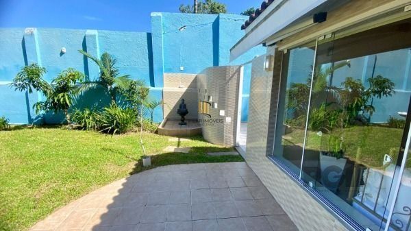 Casa em Porto Alegre, no bairro Vila Assunção, com 3 dormitório(s), e 3 banheiro