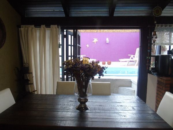 Casa para Venda - 306.3m², 3 dormitórios, sendo 1 suites, 2 vagas - Urubatã