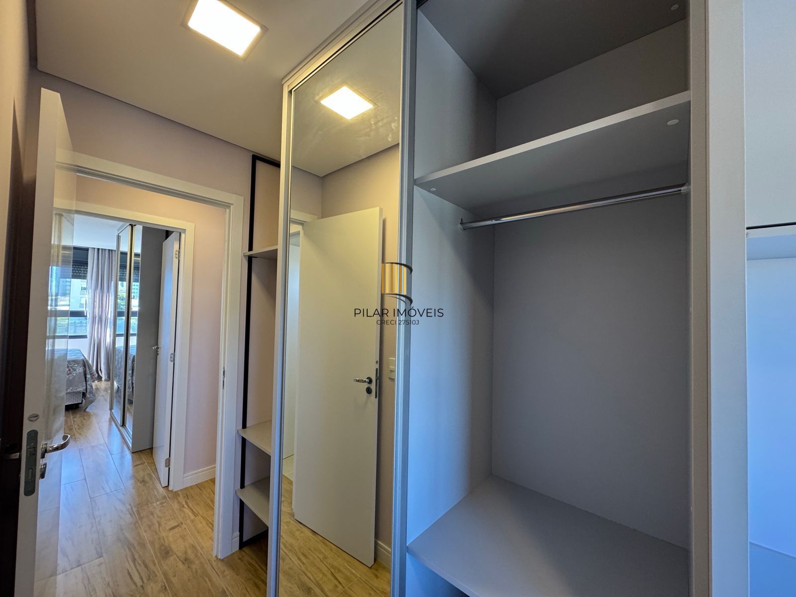 Apartamento 100 % Mobiliado, decorado, 2 dormitórios, 1 vagas , 68m² privativos