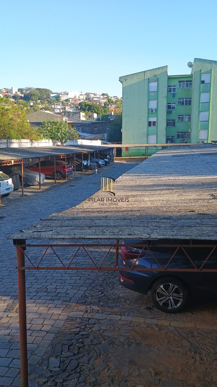 Apartamento 2 dormitórios no Bairro Jardim Carvalho.