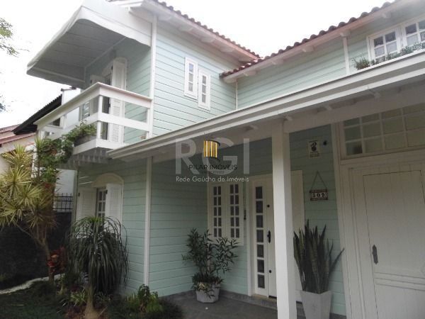 Sobrado para Venda - 208m², 3 dormitórios, sendo 1 suites, 4 vagas - Nonoai - Pilar Imóveis