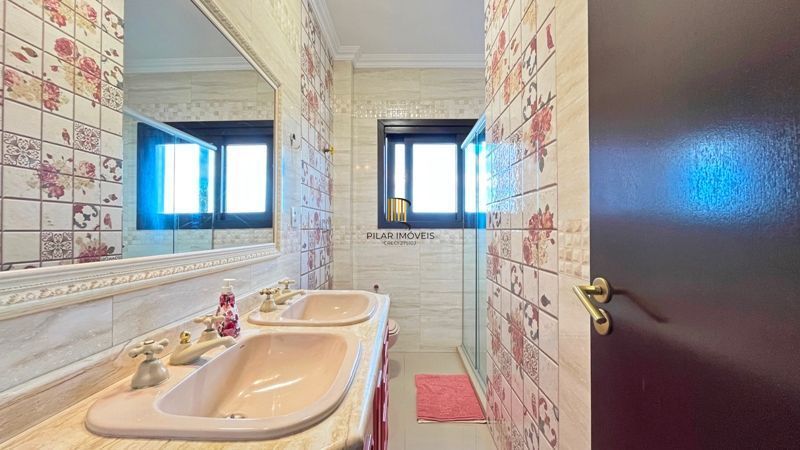 Altos do lago- Com 3 dormitórios, 3 vagas , piscina , Linda e ampla casa em cond