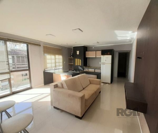 Casa Comercial em Porto Alegre, no bairro Tristeza, à venda.