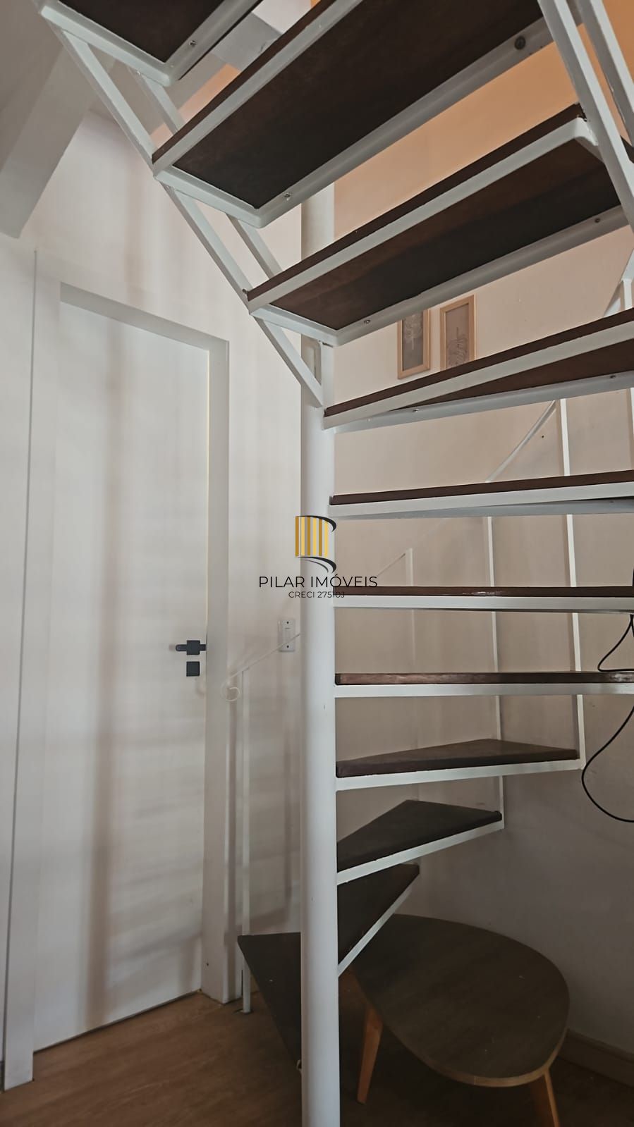 Ótima casa em condomínio, com 2 dormitórios.