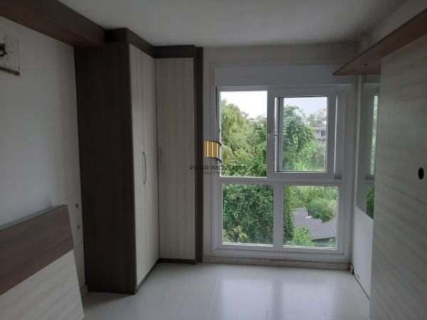 Casa Condominio em Porto Alegre, no bairro Ipanema, com 3 dormitório(s), e 3 ban