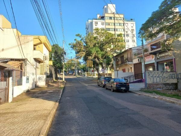 Terreno em Porto Alegre, no bairro Tristeza, à venda.