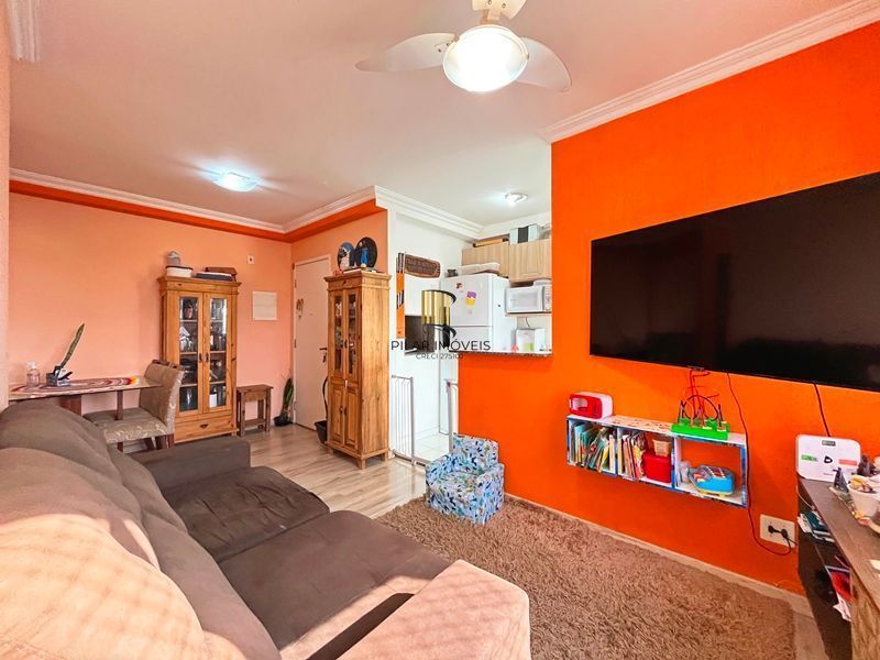 Apartamento 2 dormitórios, com suíte, churrasqueira, e vaga escriturada.