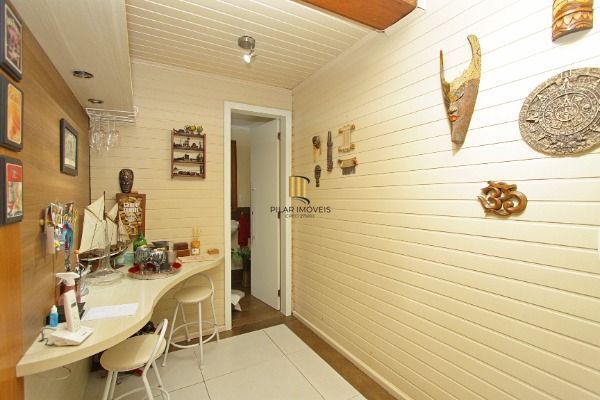 Sobrado para Venda - 208m², 3 dormitórios, sendo 1 suites, 4 vagas - Nonoai