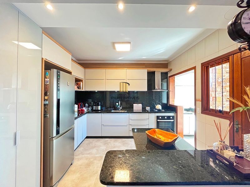 Casa Residencial com 3 dormitórios à Venda na Hípica.