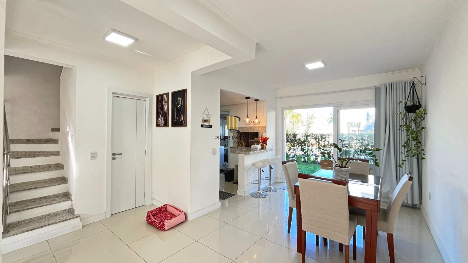 Casa de Condomínio 3 dormitórios no bairro Hípica