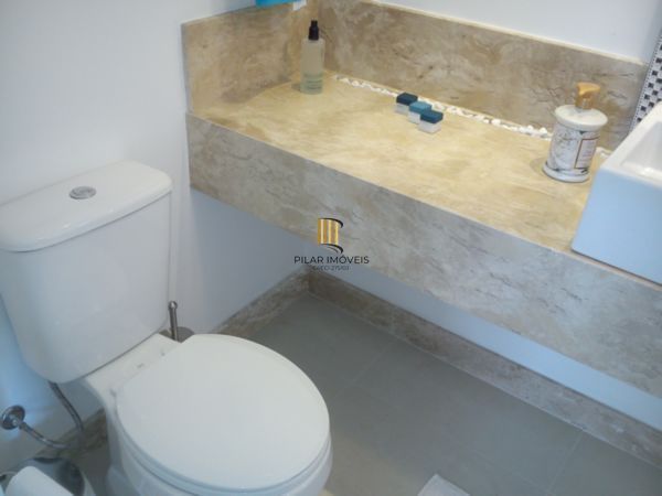 Casa no TerraVille com 3 dormitórios sendo 2 suítes.