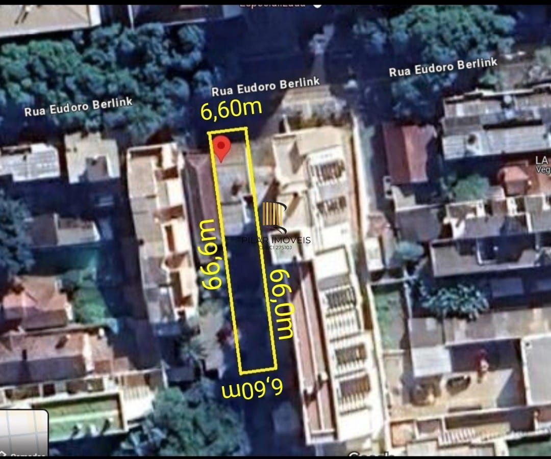 Casa com 3 dormitórios e 1 vaga de garagem, em terreno com 435,60m² (6,60m de frente por 66,00m de extensão). - Pilar Imóveis