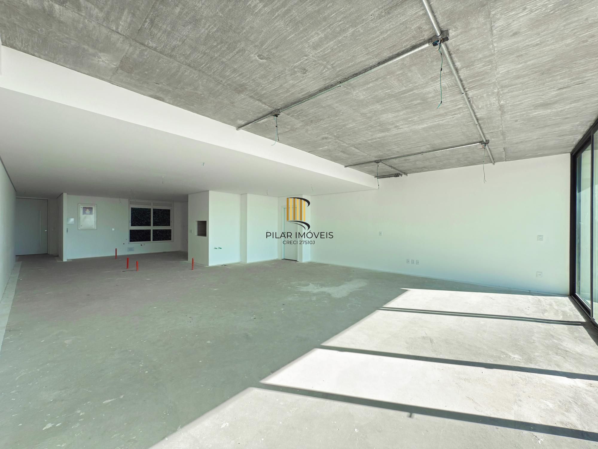 Belíssimo apartamento com projeto diferenciado e vista deslumbrante para o pôr do sol.