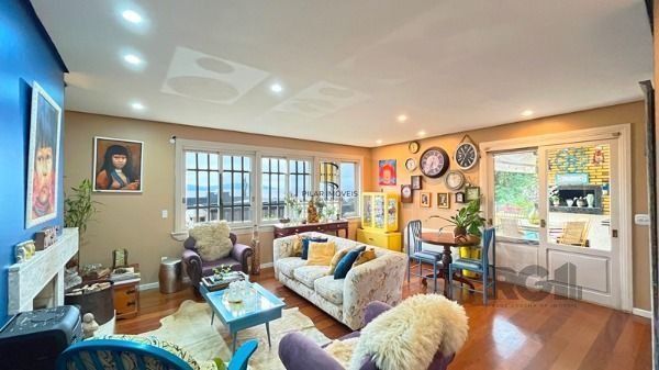 Casa Condominio em Porto Alegre, no bairro Jardim Isabel, com 3 dormitório(s), à