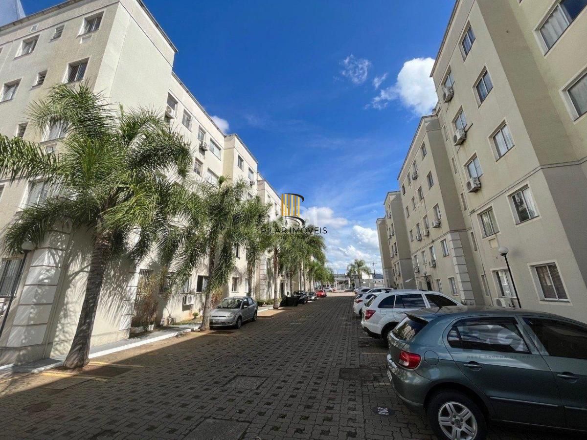 Apartamento com 2 dormitórios á venda no bairro Rubem Berta.