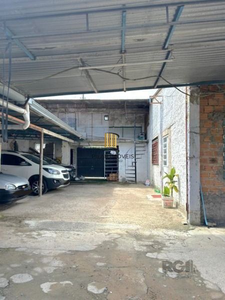 Terreno em Porto Alegre, no bairro Camaquã, à venda.