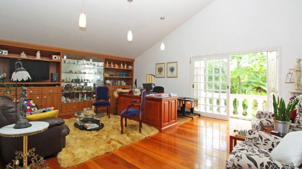 Casa Condominio em Porto Alegre, no bairro Cascata, com 3 dormitório(s), e 3 ban