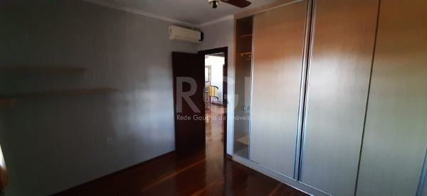 Sobrado para Venda - 246.69m², 3 dormitórios, sendo 1 suites, 2 vagas - Vila Nov