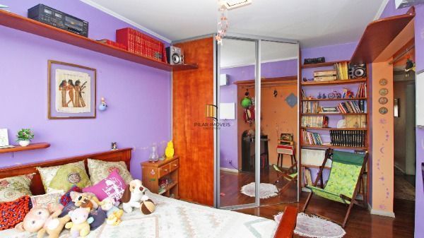 Cobertura em Porto Alegre, no bairro Petrópolis, com 3 dormitório(s), e 3 banhei